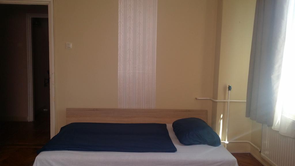 Horvath Apartmanhaz Kaposvar Bagian luar foto